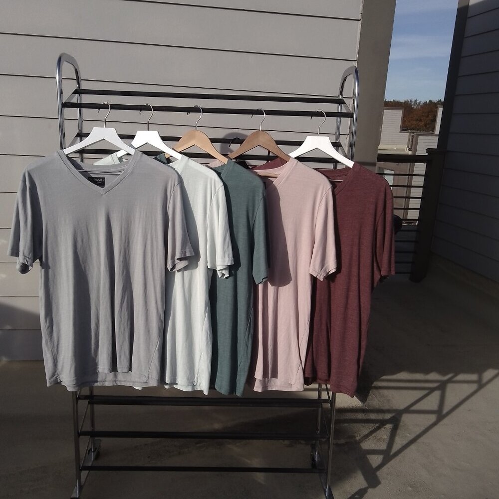 Men's traditional v-neck t-shirts (set of 5, same brand, different color…